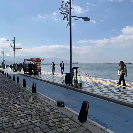 Deluxe Apartment At The Seaside In Pasaport Alsancak İzmir Buitenkant foto