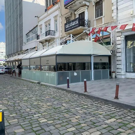 Deluxe Apartment At The Seaside In Pasaport Alsancak İzmir Buitenkant foto
