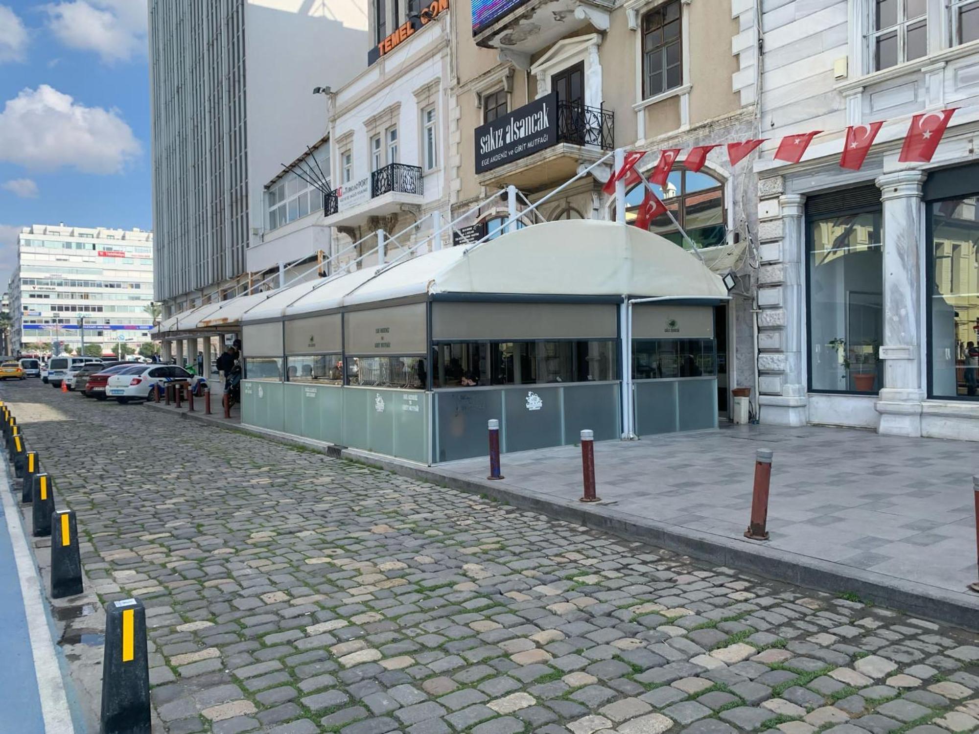 Deluxe At The Seaside In Pasaport Alsancak Apartment *
