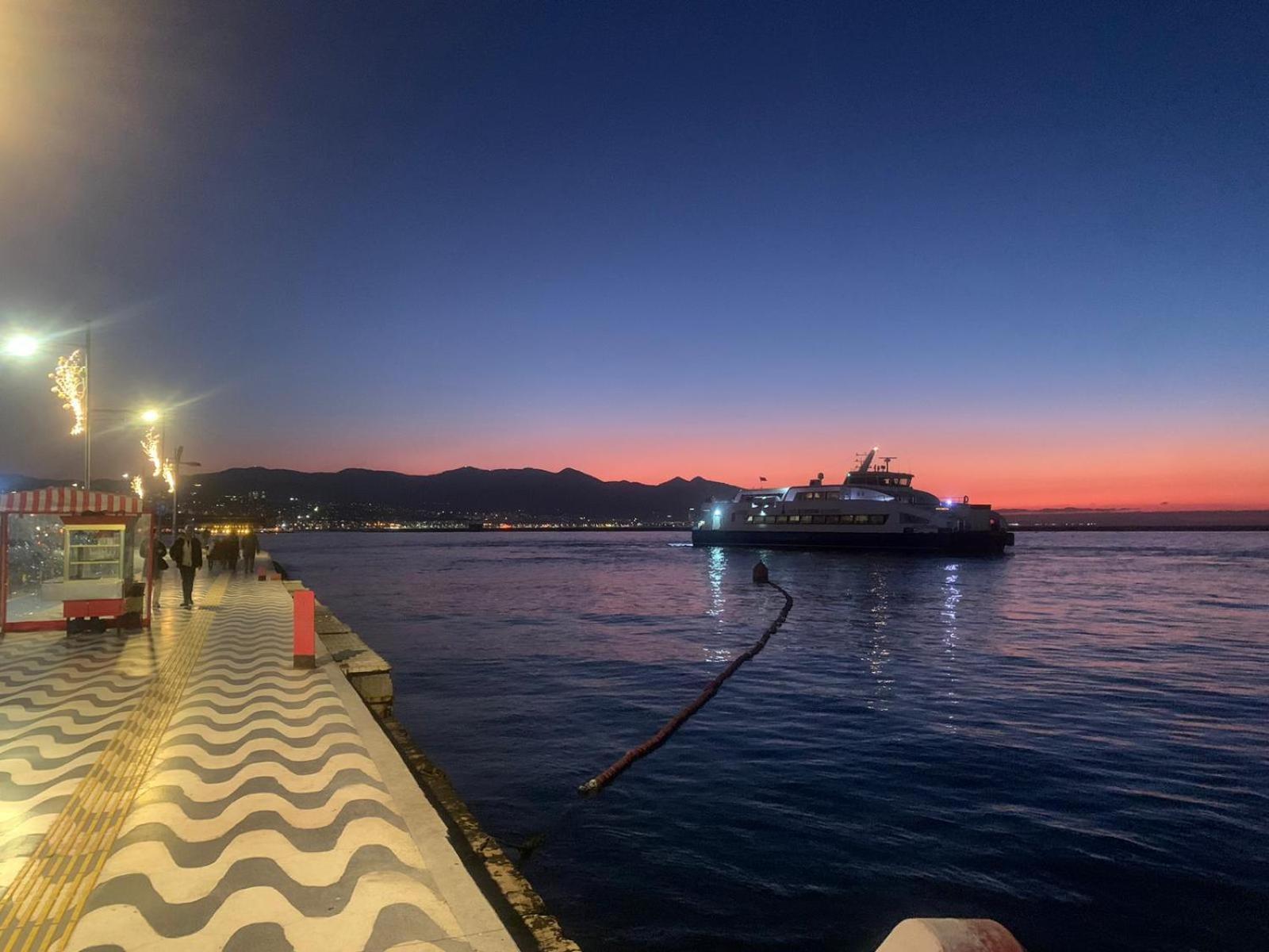 Deluxe At The Seaside In Pasaport Alsancak