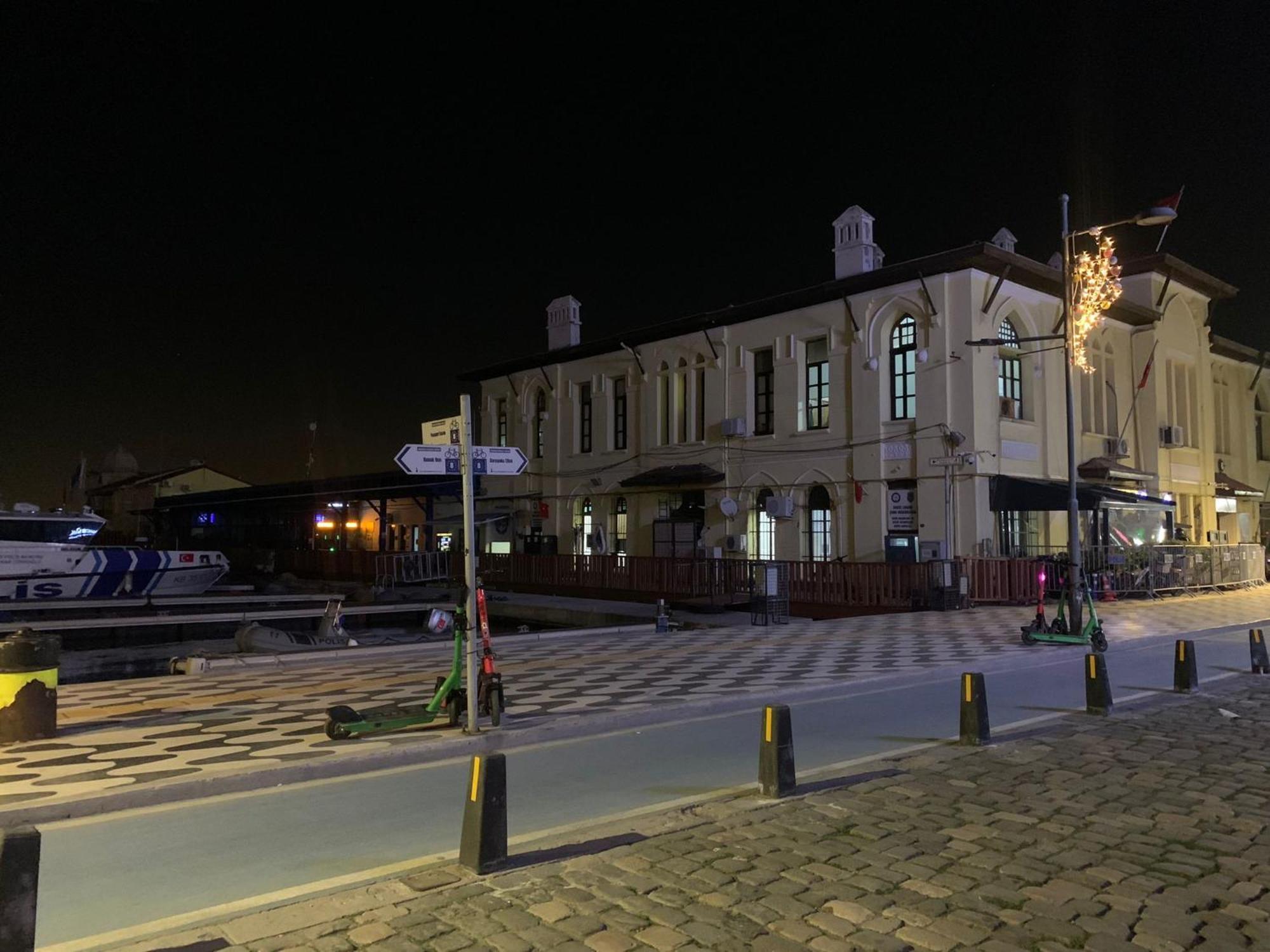 Deluxe At The Seaside In Pasaport Alsancak *